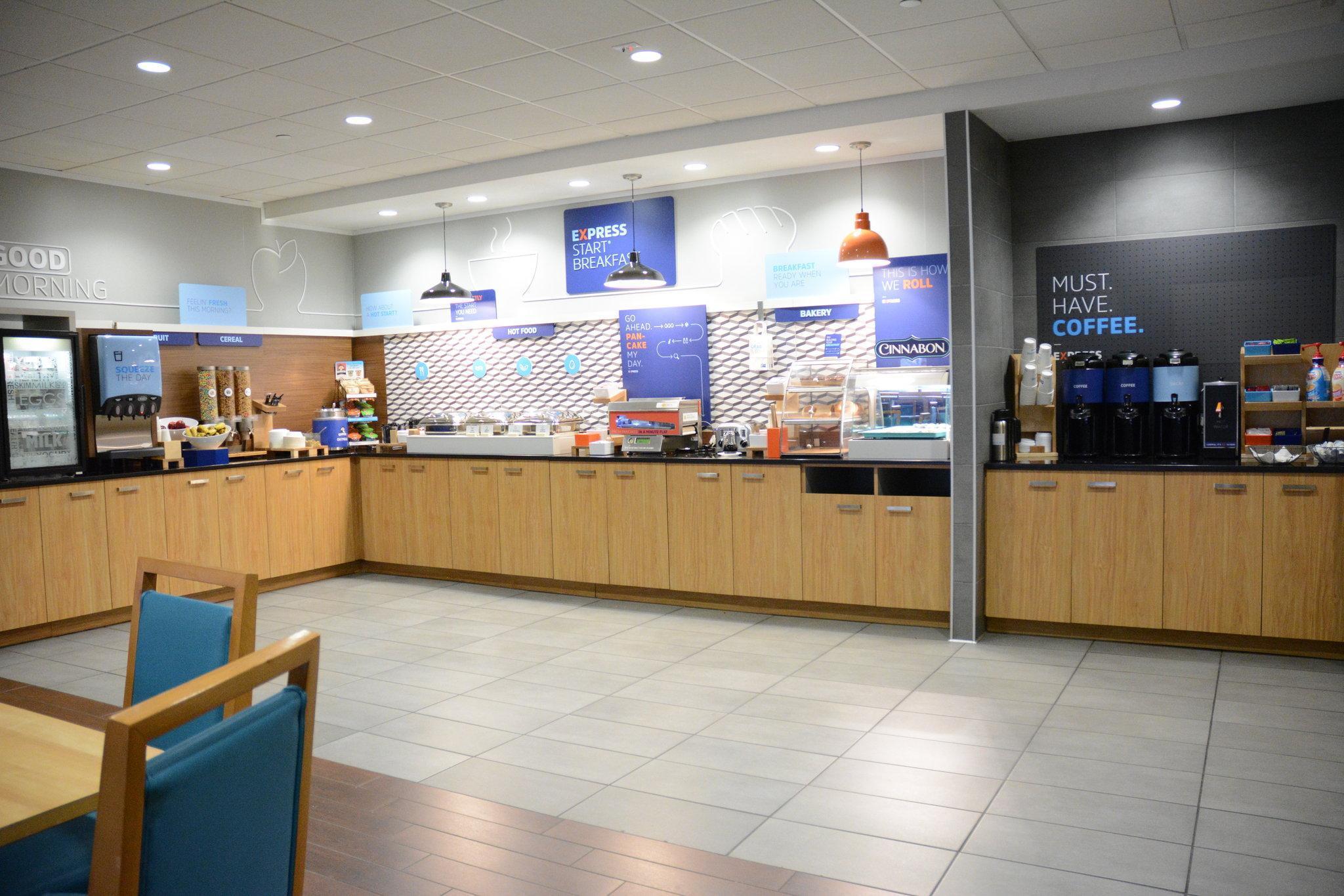 Holiday Inn Express Stamford, An Ihg Hotel Exterior foto